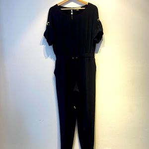 MICHAEL KORS
Scoop Neck Jumpsuit